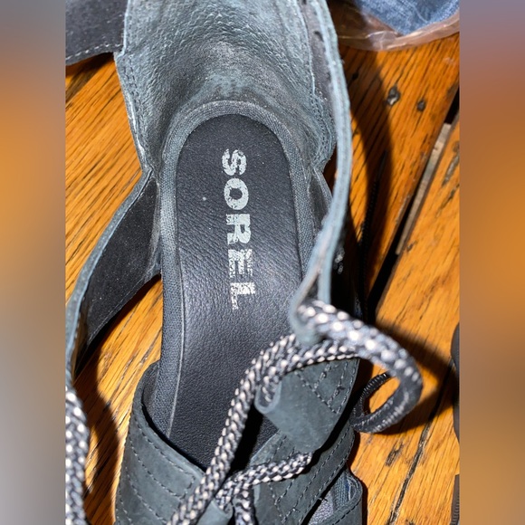 Sorel Joanie size 8 - Picture 2 of 4